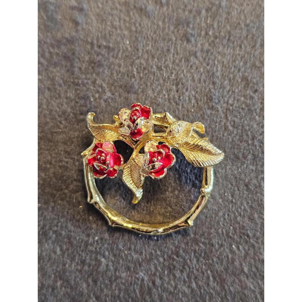 Vintage Gerry's Floral Wreath Brooch